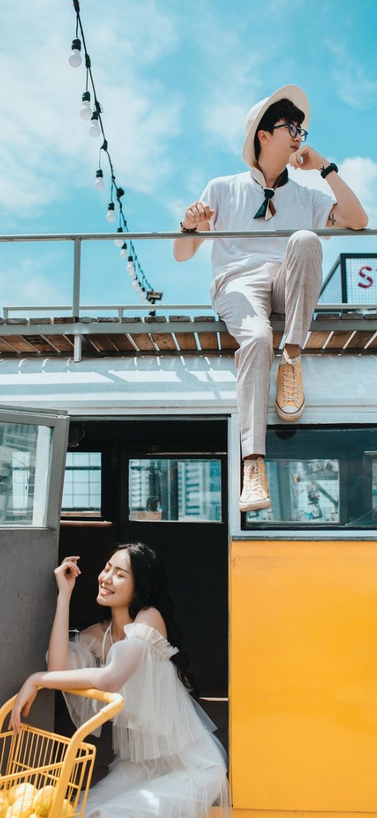 网维大师 App 报表页截图，折线图横轴是日期纵轴是开机秒数，下方列出平均开机耗时与在线率两行数值